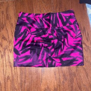 Pink print mini skirt!